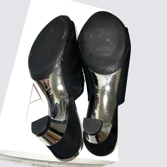 Onex Black Elastic Slide Sandals with Silver Heel Size 6 - Picture 3 of 3